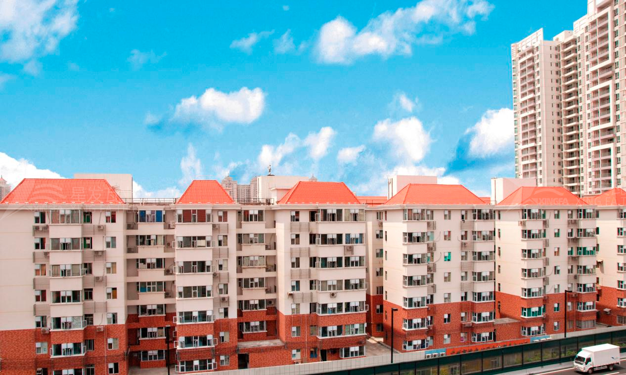 平改坡工程用合成樹脂瓦的優(yōu)勢，不僅僅是提升城市形象那么簡單！