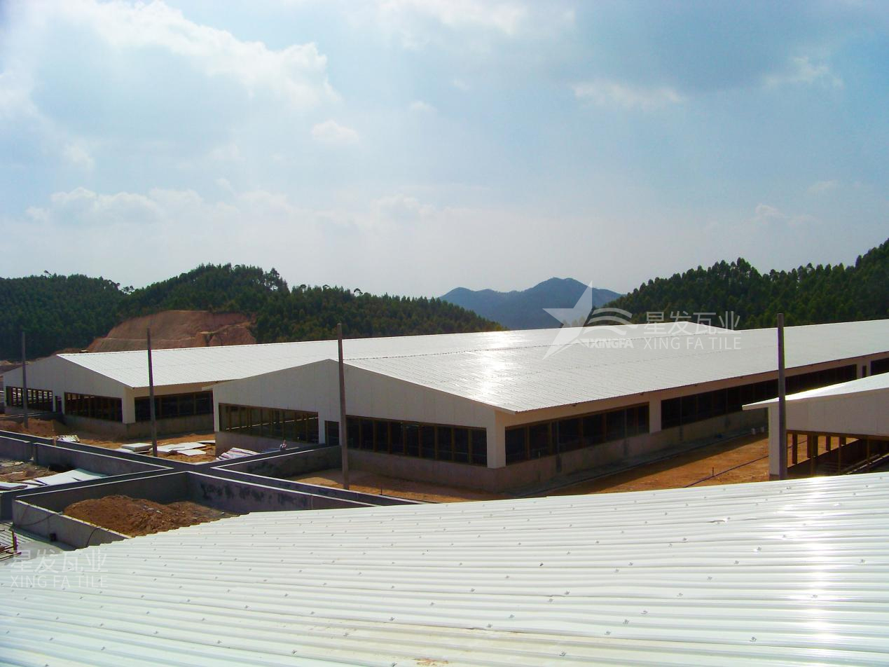 合成樹脂瓦施工安裝用什么材料搭建架子，鋼結構搭建樹脂瓦