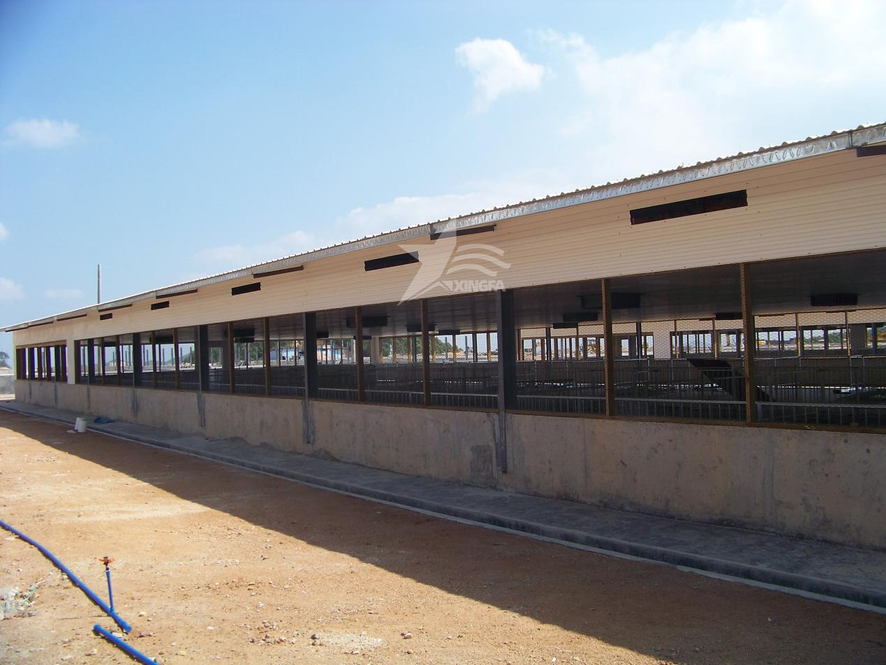 樹脂瓦：養(yǎng)殖場(chǎng)的避暑勝地，為小動(dòng)物們打造舒適棲息地