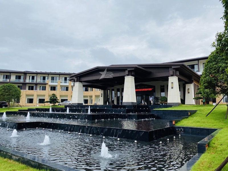 樹脂瓦漏水？購買到劣質(zhì)合成樹脂瓦導(dǎo)致漏水，妙招防漏教您一招！