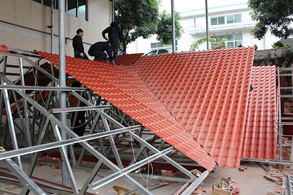 樹(shù)脂瓦具有哪些特性，是什么原因?qū)е聵?shù)脂瓦被廣泛應(yīng)用呢