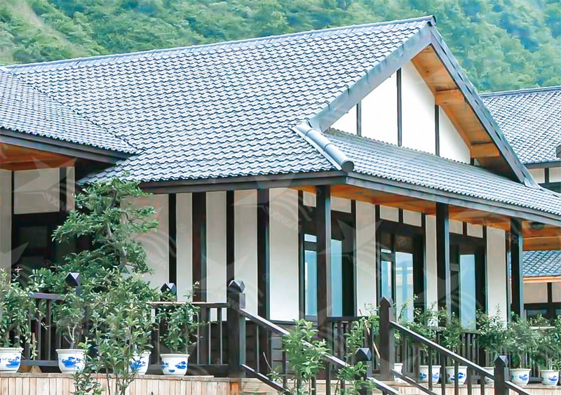 想購買材質(zhì)好的屋面瓦，到底選合成樹脂瓦好還是鋁瓦好？